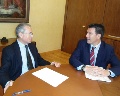 /descargas/informaciongeneral/comunicacion/noticias/img/2012-06-Junio/20120601-Reunion-Alcalde-Alhama-de-Murcia.JPG?description=R%C3%B3denas%20%28i%29%2C%20junto%20al%20alcalde%20alhame%C3%B1o